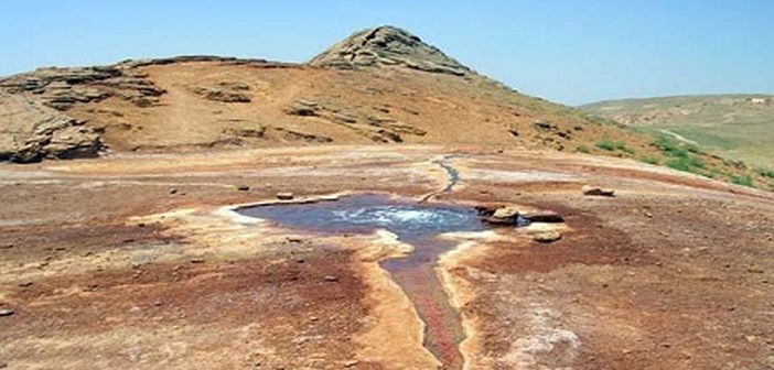 چشمه معدنی قزل داغ