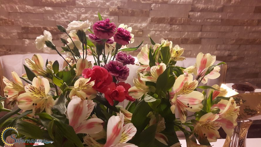خرید شاخه گل بریده از بازار گل محلاتی