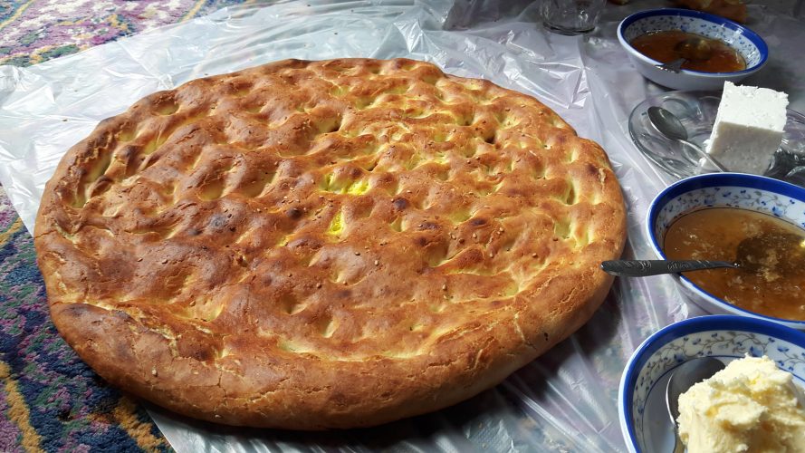 نان محلی جواهرده
